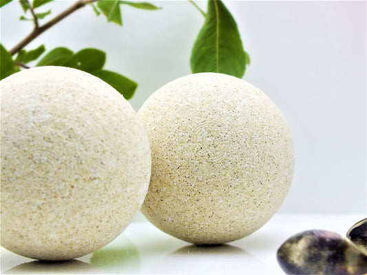 Green Tea & Eucalyptus bath bomb