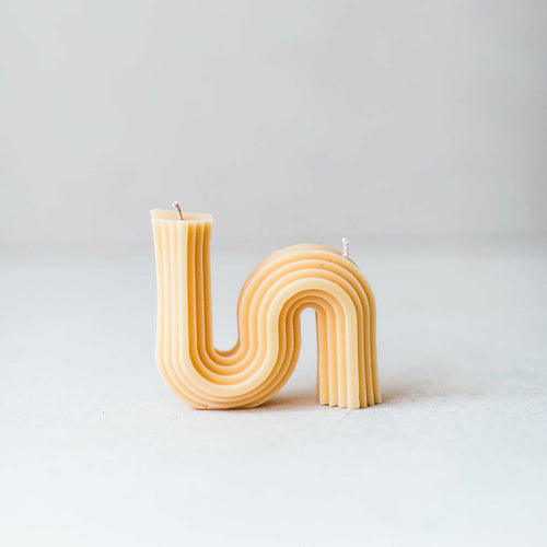 2-wick S-shaped Wavy Candle