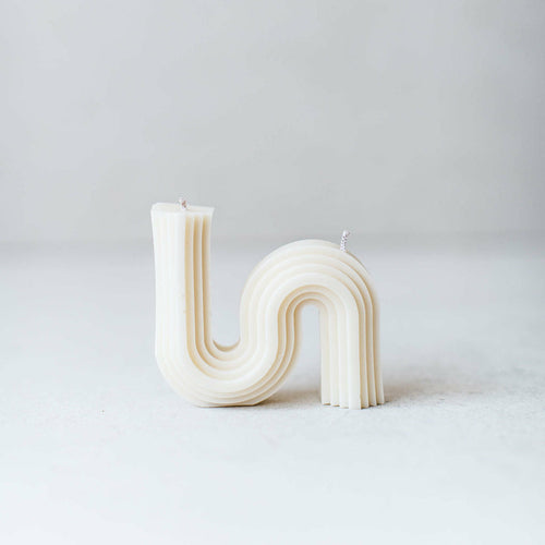 2-wick S-shaped Wavy Candle