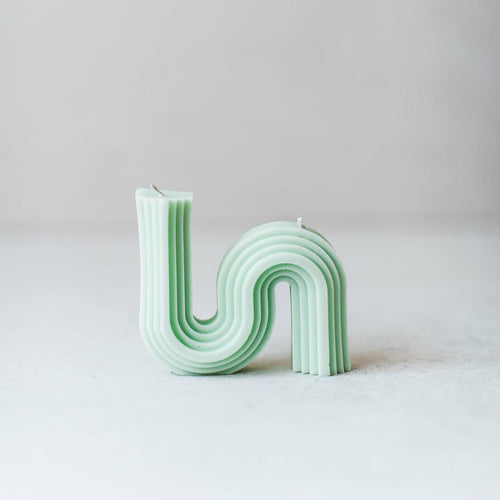 2-wick S-shaped Wavy Candle