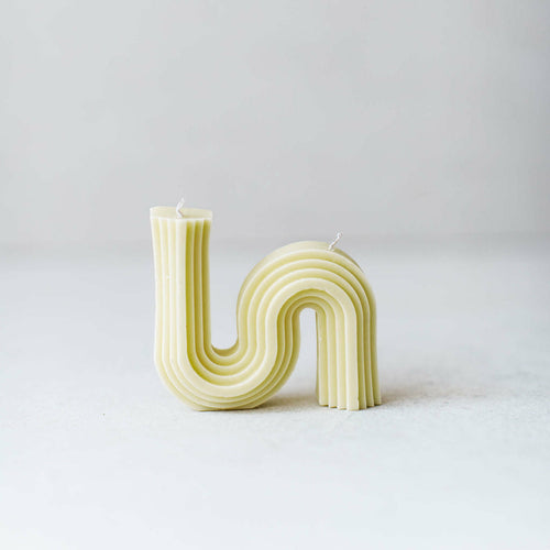 2-wick S-shaped Wavy Candle