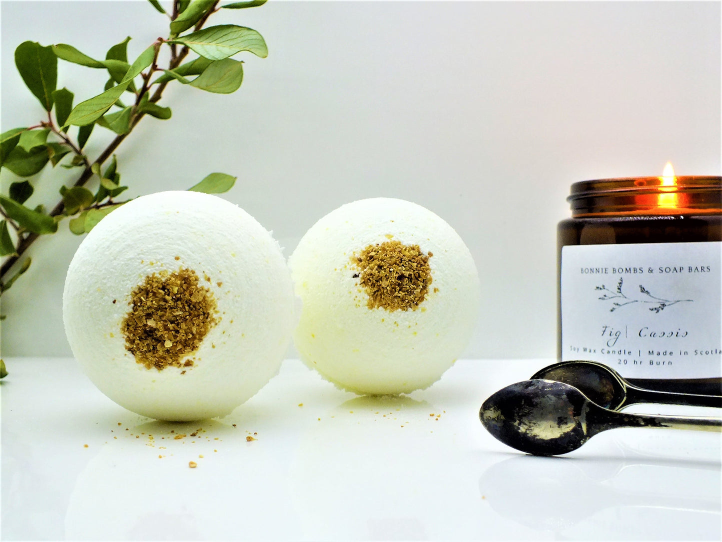 Zingy Lemon bath bomb