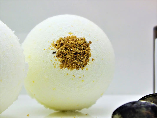 Zingy Lemon bath bomb